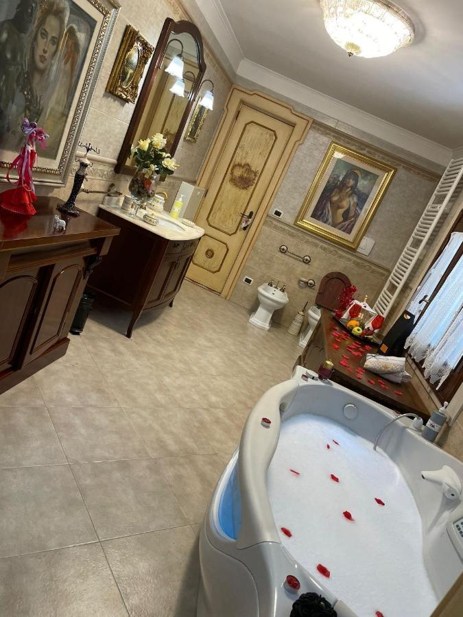 برينديسي Regina Suite المظهر الخارجي الصورة