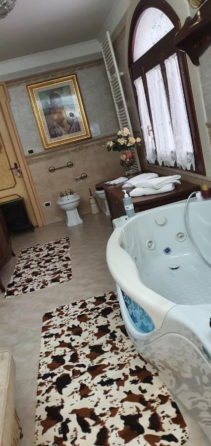 برينديسي Regina Suite المظهر الخارجي الصورة